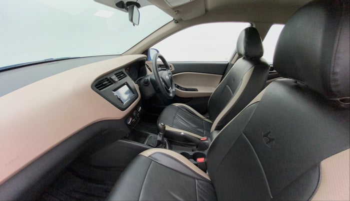 2017 Hyundai Elite i20 SPORTZ 1.2, Petrol, Manual, 32,345 km, Right Side Front Door Cabin