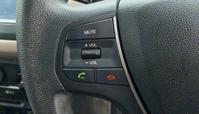 2017 Hyundai Elite i20 SPORTZ 1.2, Petrol, Manual, 32,345 km, Steering wheel - Phone control not functional