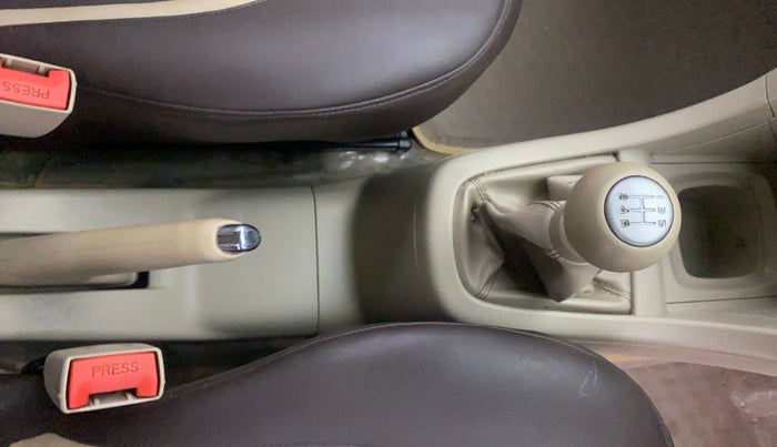 2012 Maruti Ertiga ZXI, Petrol, Manual, 1,30,914 km, Gear Lever