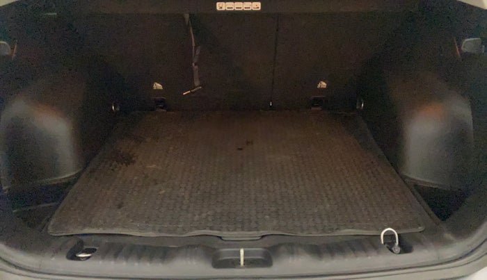 2019 Jeep Compass LIMITED 1.4 PETROL AT, Petrol, Automatic, 51,832 km, Boot Inside