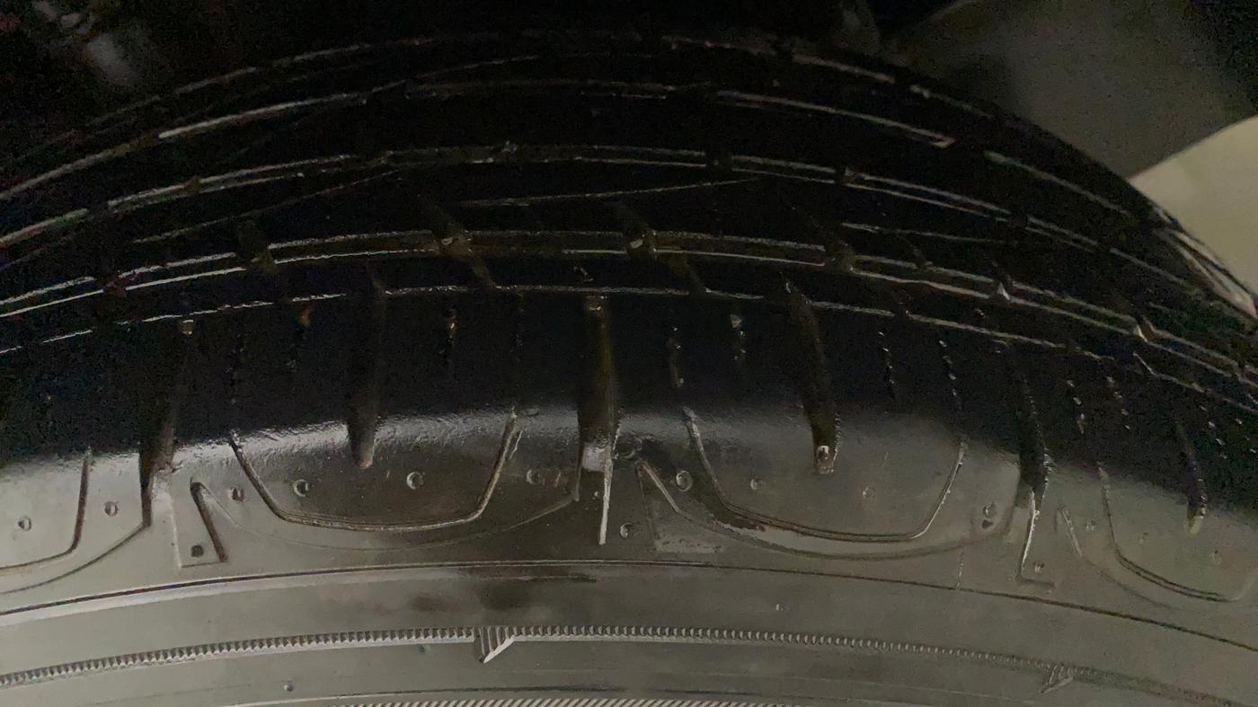 2019 Jeep Compass LIMITED 1.4 PETROL AT, Petrol, Automatic, 51,832 km, Left Rear Tyre Tread