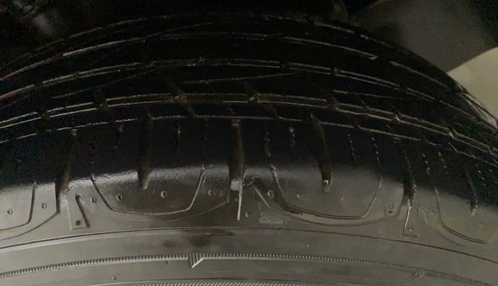 2019 Jeep Compass LIMITED 1.4 PETROL AT, Petrol, Automatic, 51,832 km, Left Rear Tyre Tread