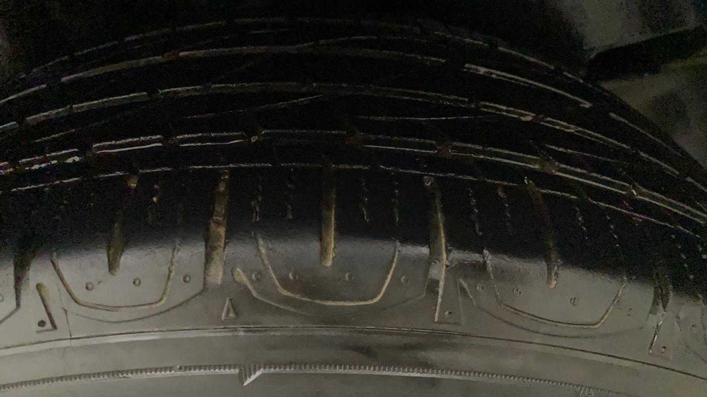 2019 Jeep Compass LIMITED 1.4 PETROL AT, Petrol, Automatic, 51,832 km, Left Front Tyre Tread