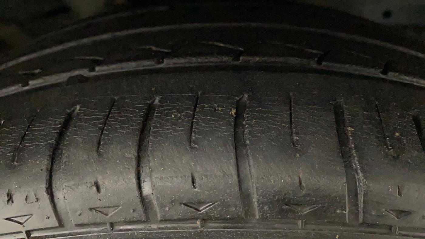 2015 Nissan Micra XV CVT, Petrol, Automatic, 55,813 km, Right Front Tyre Tread