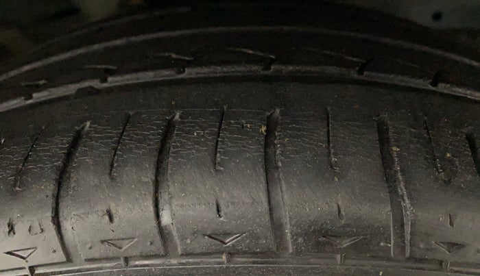 2015 Nissan Micra XV CVT, Petrol, Automatic, 55,813 km, Right Front Tyre Tread