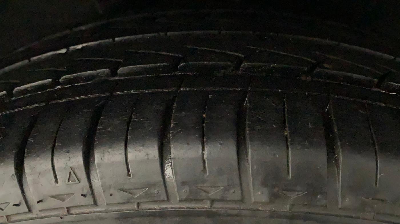 2015 Nissan Micra XV CVT, Petrol, Automatic, 55,813 km, Right Rear Tyre Tread