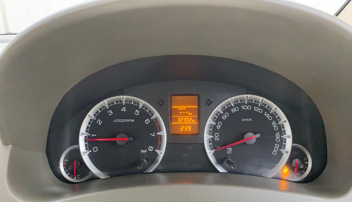 2016 Maruti Ertiga VXI, Petrol, Manual, 32,301 km, Odometer Image