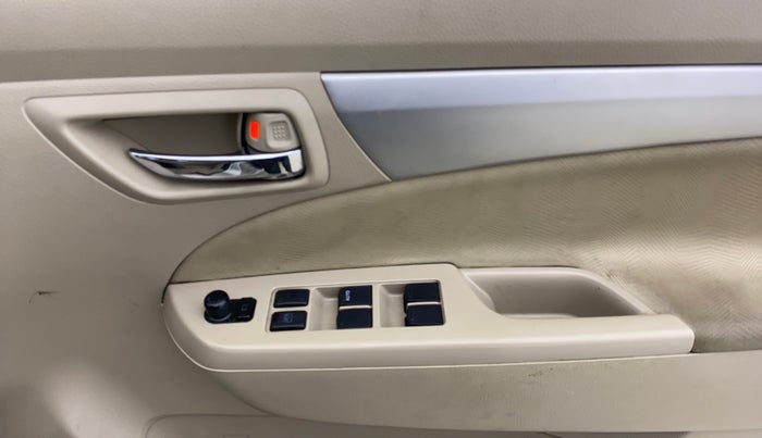 2016 Maruti Ertiga VXI, Petrol, Manual, 32,301 km, Driver Side Door Panels Control