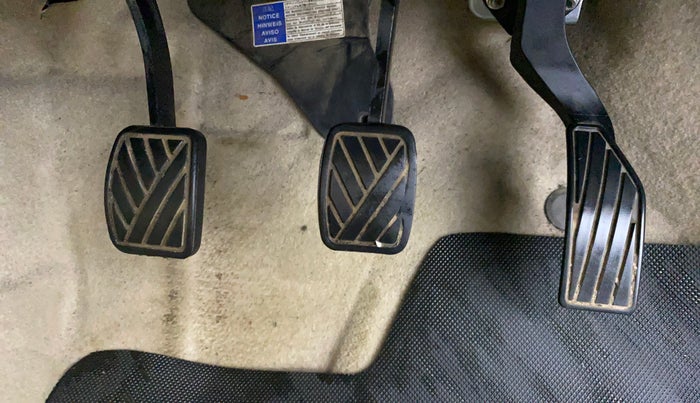 2016 Maruti Ertiga VXI, Petrol, Manual, 32,301 km, Pedals