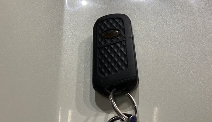 2019 Mahindra MARAZZO M4 8 STR, Diesel, Manual, 1,25,202 km, Key Close Up