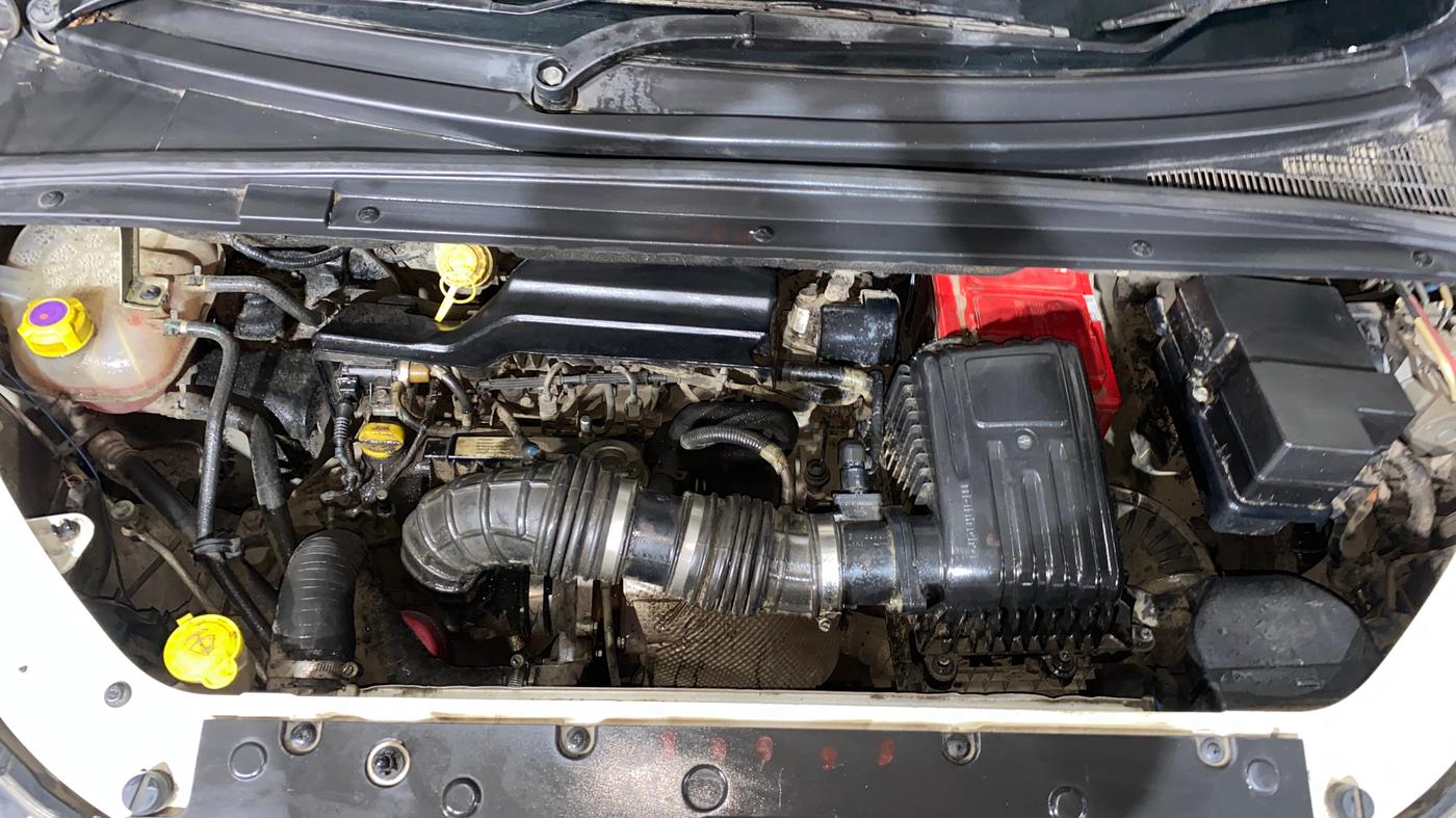 2019 Mahindra MARAZZO M4 8 STR, Diesel, Manual, 1,25,246 km, Engine View