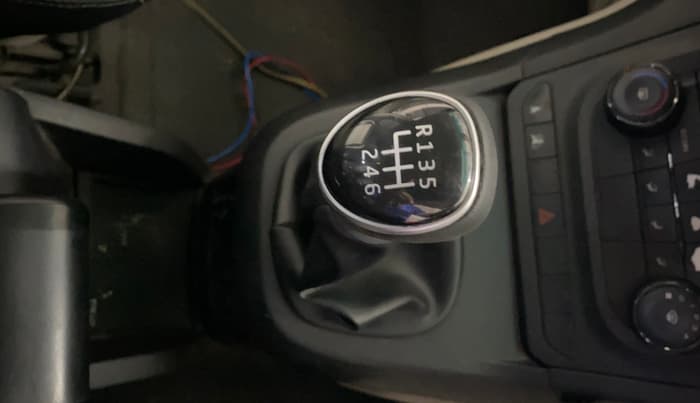 2019 Mahindra MARAZZO M4 8 STR, Diesel, Manual, 1,25,202 km, Gear Lever