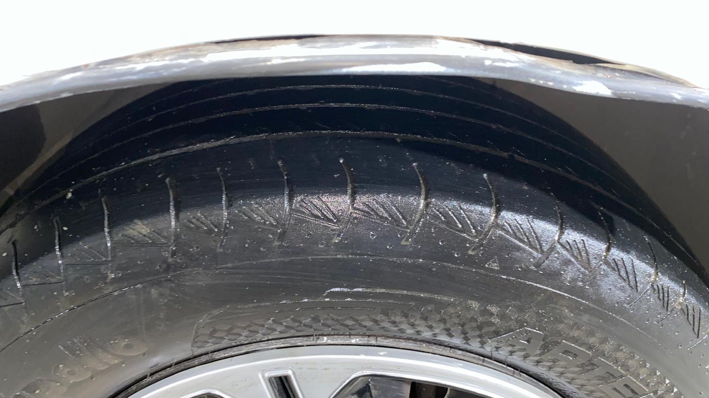 2019 Mahindra MARAZZO M4 8 STR, Diesel, Manual, 1,25,246 km, Right Front Tyre Tread