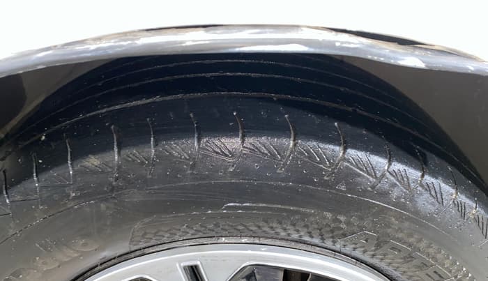 2019 Mahindra MARAZZO M4 8 STR, Diesel, Manual, 1,25,202 km, Right Front Tyre Tread