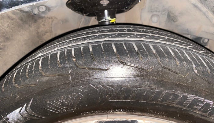 2017 Honda WR-V 1.2L I-VTEC VX MT, Petrol, Manual, 89,247 km, Right Front Tyre Tread