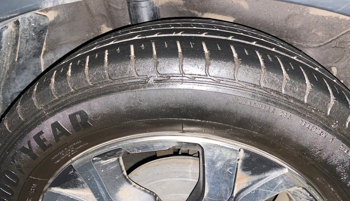 2017 Honda WR-V 1.2L I-VTEC VX MT, Petrol, Manual, 89,247 km, Right Rear Tyre Tread