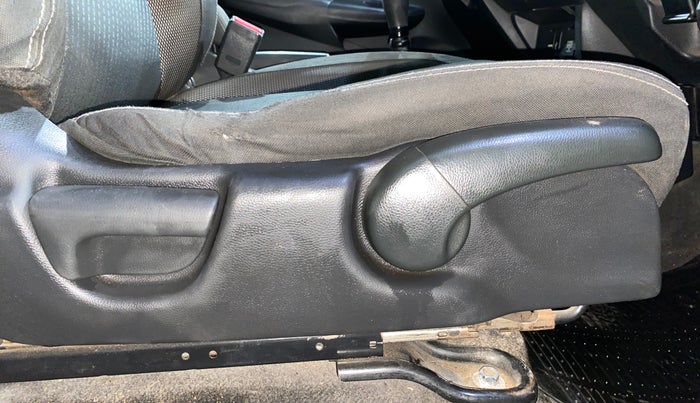 2017 Honda WR-V 1.2L I-VTEC VX MT, Petrol, Manual, 89,247 km, Driver Side Adjustment Panel