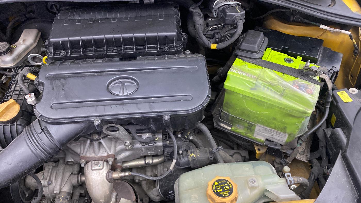 2020 Tata Tiago XZ PLUS PETROL, Petrol, Manual, 1,09,126 km, Engine View - Left