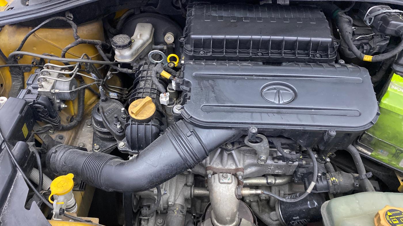 2020 Tata Tiago XZ PLUS PETROL, Petrol, Manual, 1,09,126 km, Engine View - Right