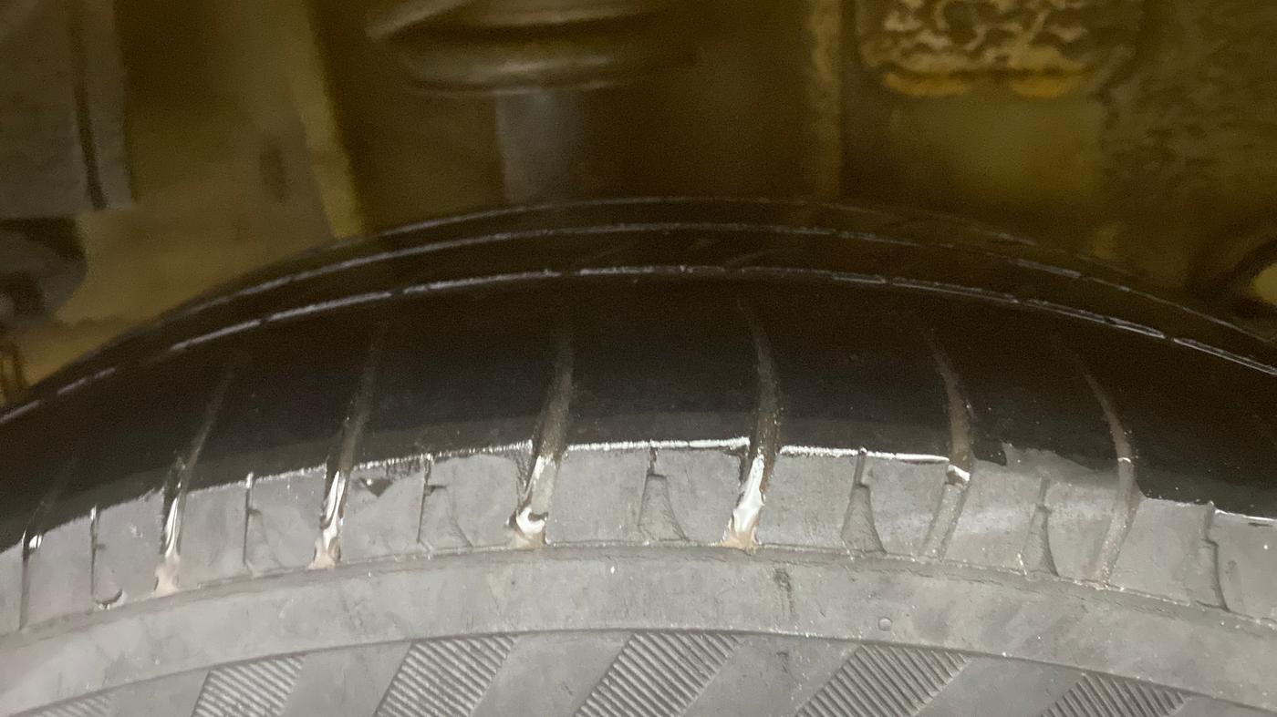 2020 Tata Tiago XZ PLUS PETROL, Petrol, Manual, 1,09,126 km, Right Rear Tyre Tread