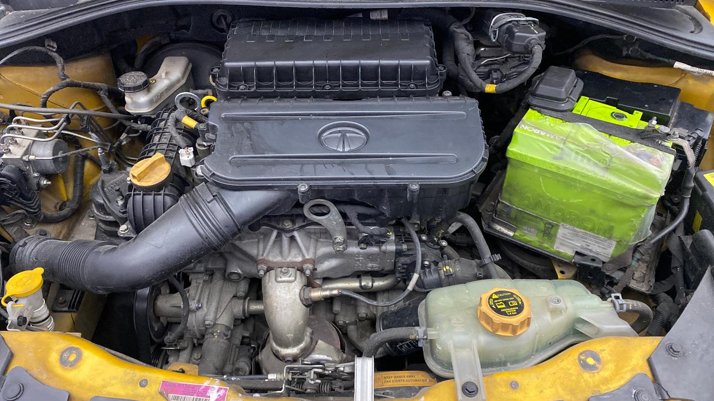 2020 Tata Tiago XZ PLUS PETROL, Petrol, Manual, 1,09,126 km, Engine View