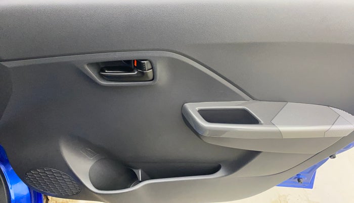 2023 Maruti Alto K10 VXI, Petrol, Manual, 20,379 km, Driver Side Door Panels Control