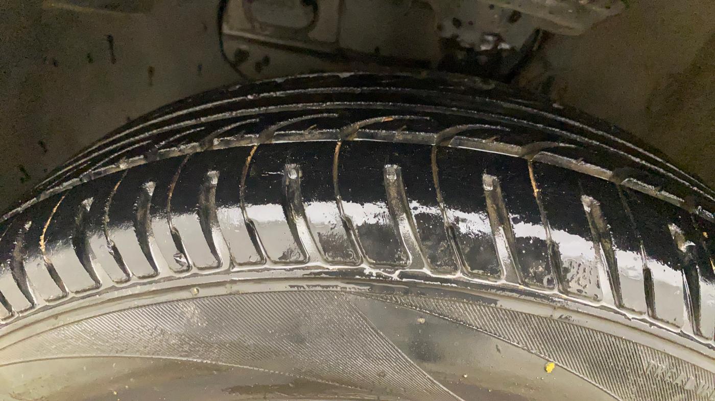 2019 Hyundai Elite i20 MAGNA PLUS 1.2, Petrol, Manual, 65,620 km, Left Front Tyre Tread