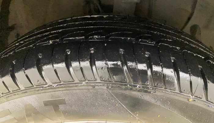 2019 Hyundai Elite i20 MAGNA PLUS 1.2, Petrol, Manual, 65,620 km, Right Front Tyre Tread