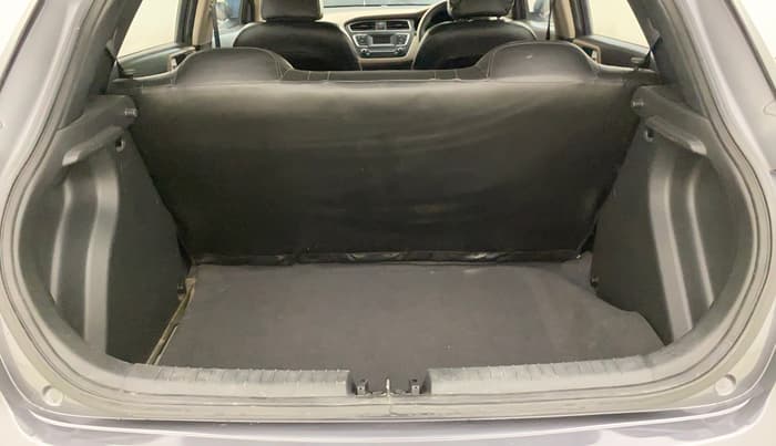 2019 Hyundai Elite i20 MAGNA PLUS 1.2, Petrol, Manual, 65,620 km, Boot Inside