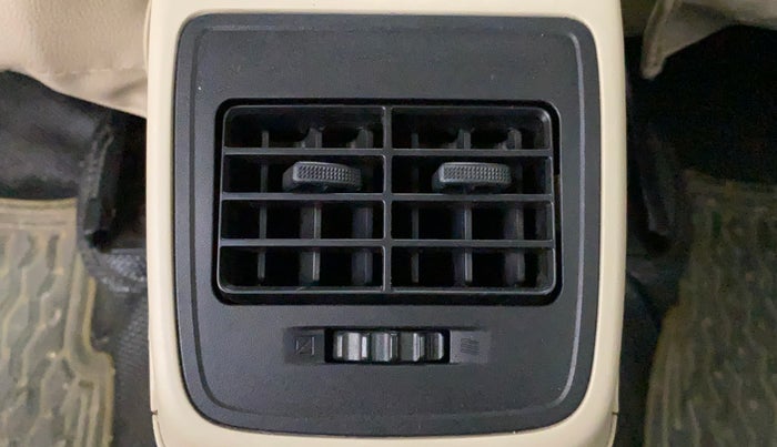 2017 Maruti Dzire VDI, Diesel, Manual, 94,974 km, Rear AC Vents