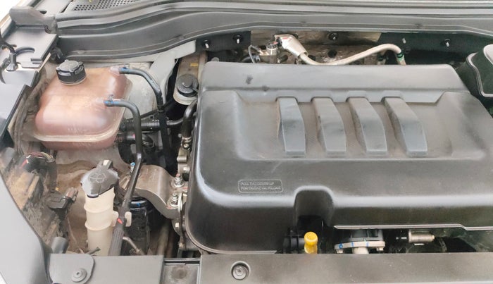 2022 Mahindra XUV700 AX 5 D AT 7 STR, Diesel, Automatic, 77,516 km, Engine View - Right