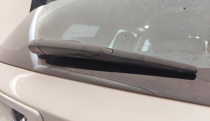 2022 Mahindra XUV700 AX 5 D AT 7 STR, Diesel, Automatic, 77,516 km, Rear Wiper