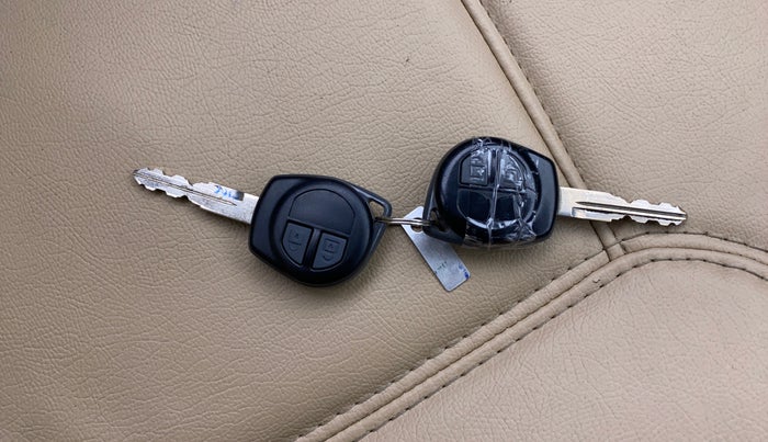 2013 Maruti Wagon R 1.0 VXI, Petrol, Manual, 13,884 km, Key Close Up