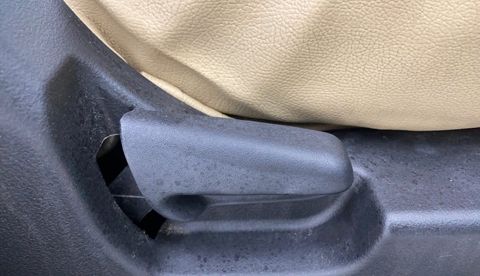 2013 Maruti Wagon R 1.0 VXI, Petrol, Manual, 13,884 km, Driver Side Adjustment Panel