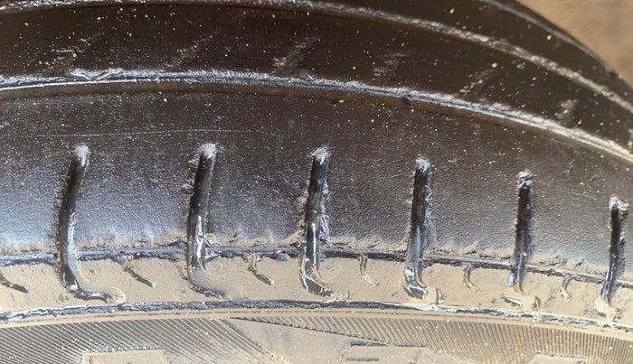 2017 Datsun Redi Go T (O), Petrol, Manual, 49,543 km, Left Front Tyre Tread