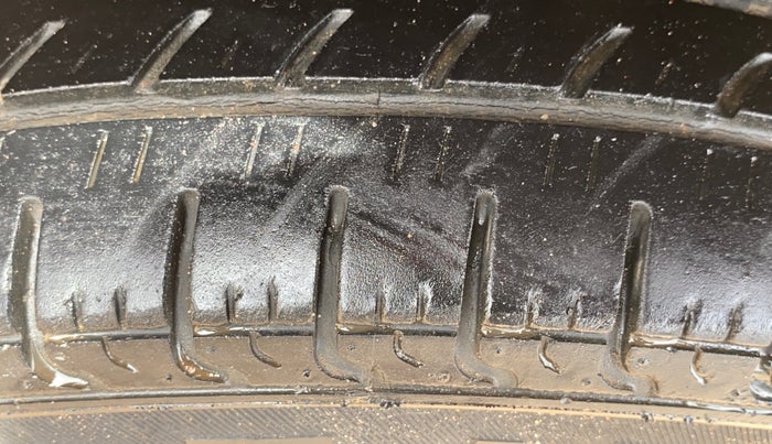 2017 Datsun Redi Go T (O), Petrol, Manual, 49,543 km, Right Rear Tyre Tread