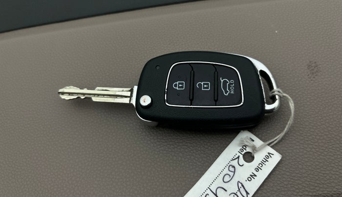 2018 Hyundai Elite i20 SPORTZ 1.2, Petrol, Manual, 61,195 km, Key Close Up