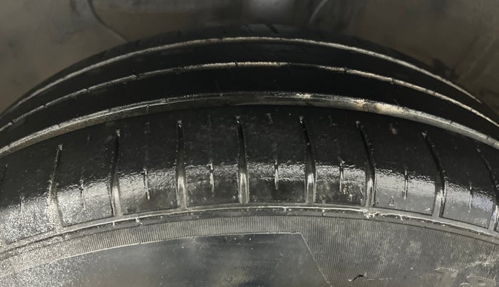 2018 Hyundai Elite i20 SPORTZ 1.2, Petrol, Manual, 61,195 km, Left Front Tyre Tread