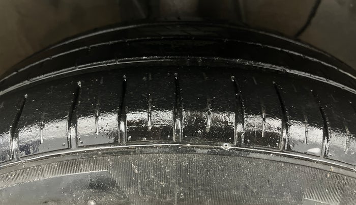 2018 Hyundai Elite i20 SPORTZ 1.2, Petrol, Manual, 61,195 km, Right Front Tyre Tread