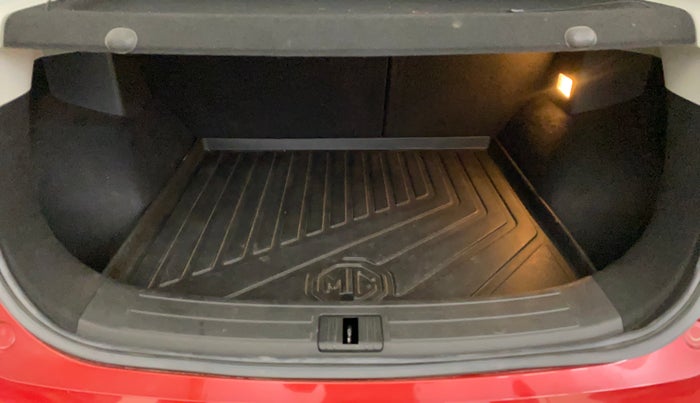 2022 MG ASTOR SHARP EX 1.5 MT, Petrol, Manual, 23,140 km, Boot Inside