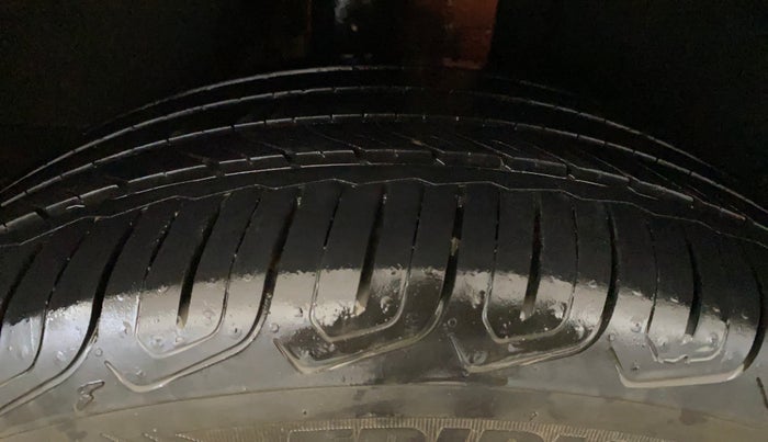 2022 MG ASTOR SHARP EX 1.5 MT, Petrol, Manual, 23,140 km, Right Rear Tyre Tread