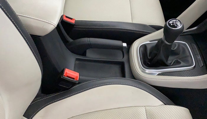 2022 MG ASTOR SHARP EX 1.5 MT, Petrol, Manual, 23,140 km, Gear Lever