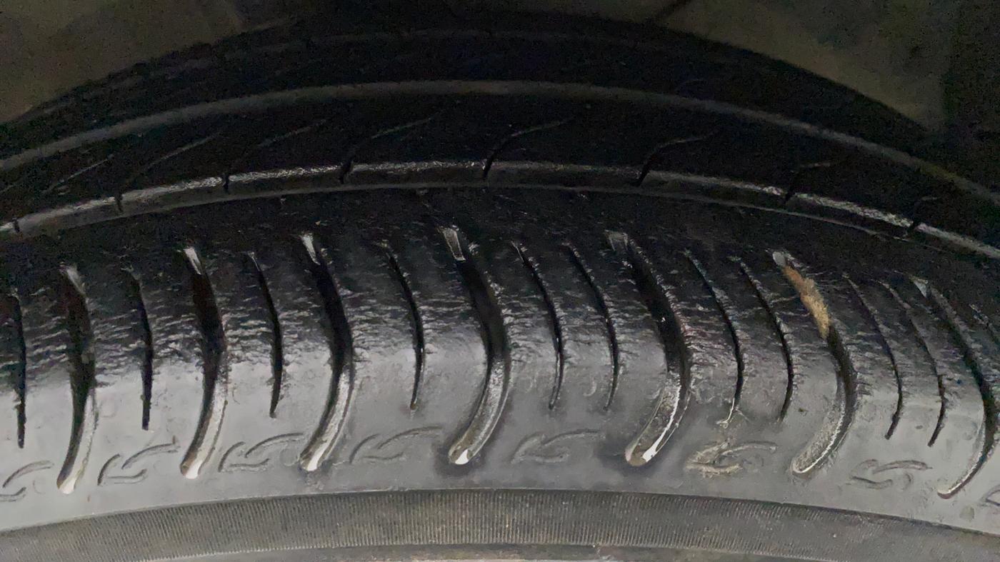 2019 Honda Amaze 1.2L I-VTEC V CVT, Petrol, Automatic, 26,733 km, Left Front Tyre Tread