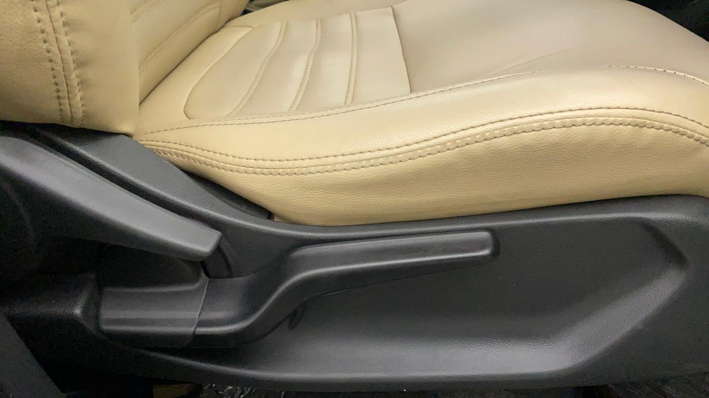 2019 Honda Amaze 1.2L I-VTEC V CVT, Petrol, Automatic, 26,733 km, Driver Side Adjustment Panel