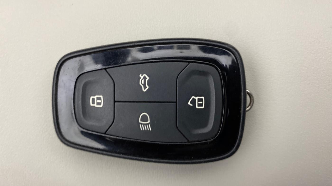 2024 Tata TIGOR XZ PLUS CNG, CNG, Manual, 28,792 km, Key Close Up
