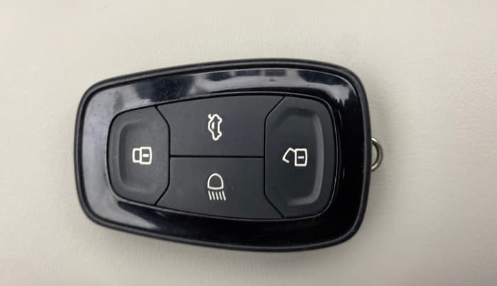 2024 Tata TIGOR XZ PLUS CNG, CNG, Manual, 28,792 km, Key Close Up
