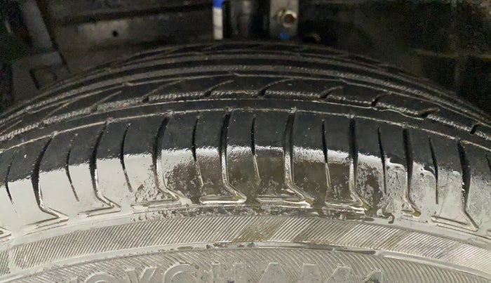 2013 Maruti Swift Dzire VXI, Petrol, Manual, 93,849 km, Left Front Tyre Tread