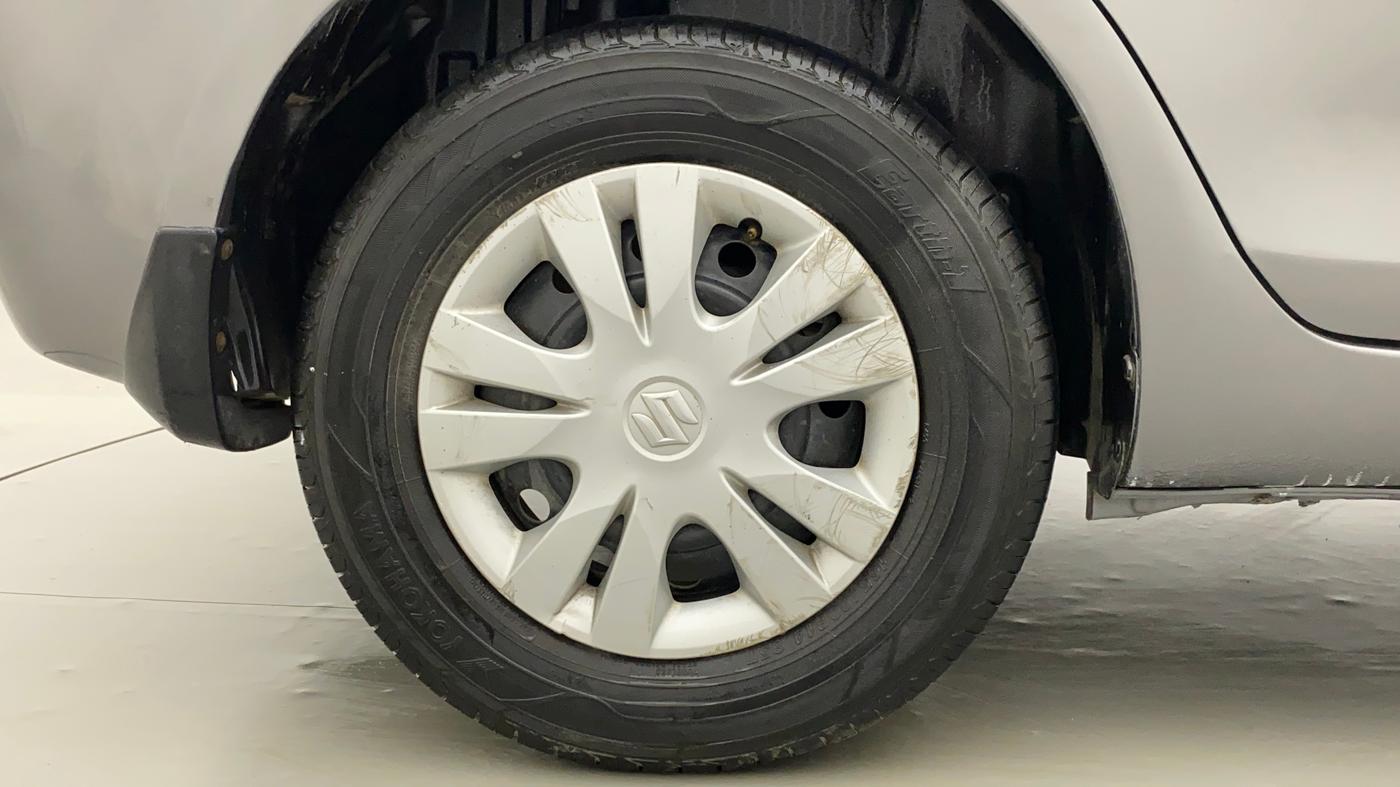 2013 Maruti Swift Dzire VXI, Petrol, Manual, 93,849 km, Right Rear Wheel