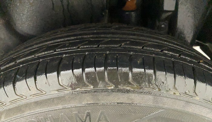2013 Maruti Swift Dzire VXI, Petrol, Manual, 93,849 km, Left Rear Tyre Tread