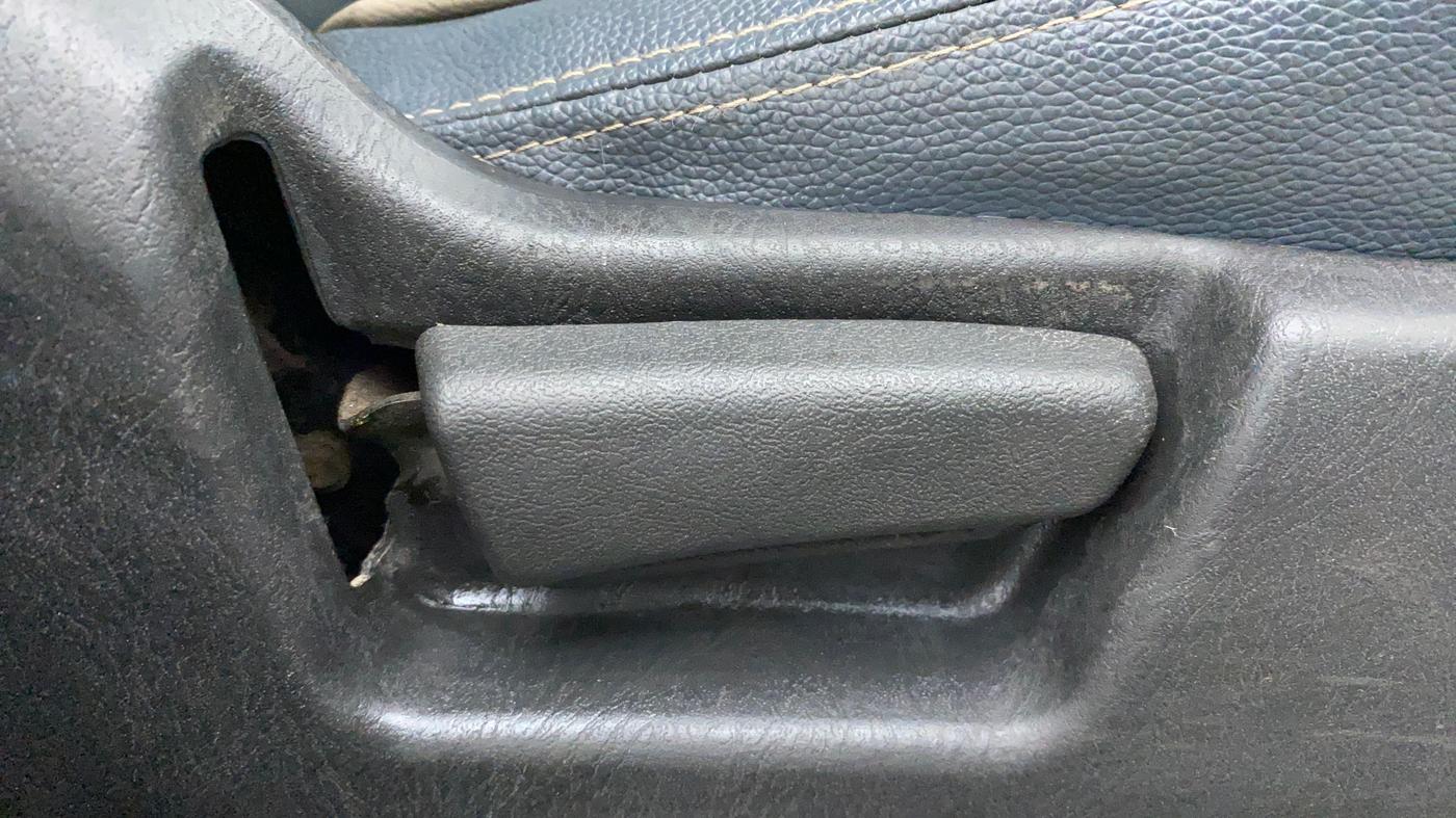 2020 Maruti Alto VXI PLUS, Petrol, Manual, 34,722 km, Driver Side Adjustment Panel